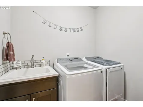 2825 NW Mt Ashland Lane Mcminnville OR 97128