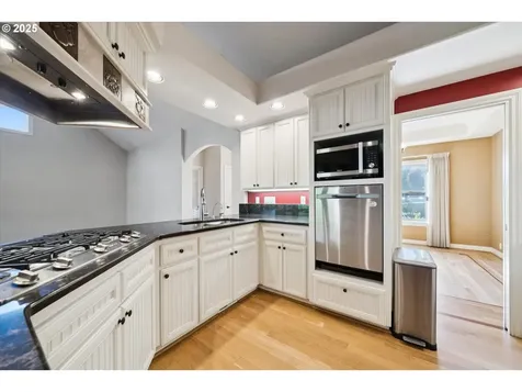 2787 Hazelnut Drive Woodburn OR 97071