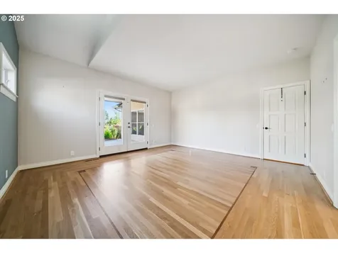 2787 Hazelnut Drive Woodburn OR 97071