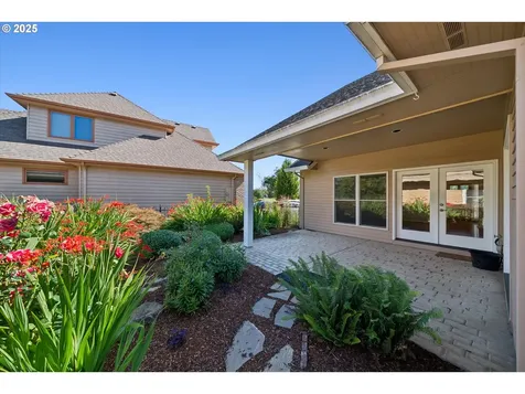 2787 Hazelnut Drive Woodburn OR 97071