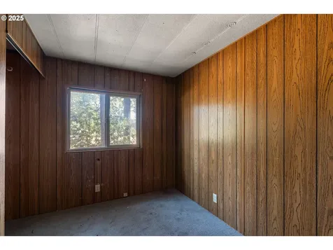8359 E Evans Creek Road Rogue River OR 97537