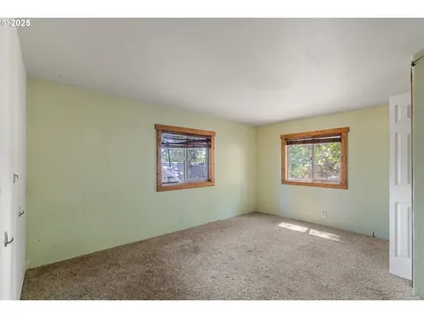 8359 E Evans Creek Road Rogue River OR 97537