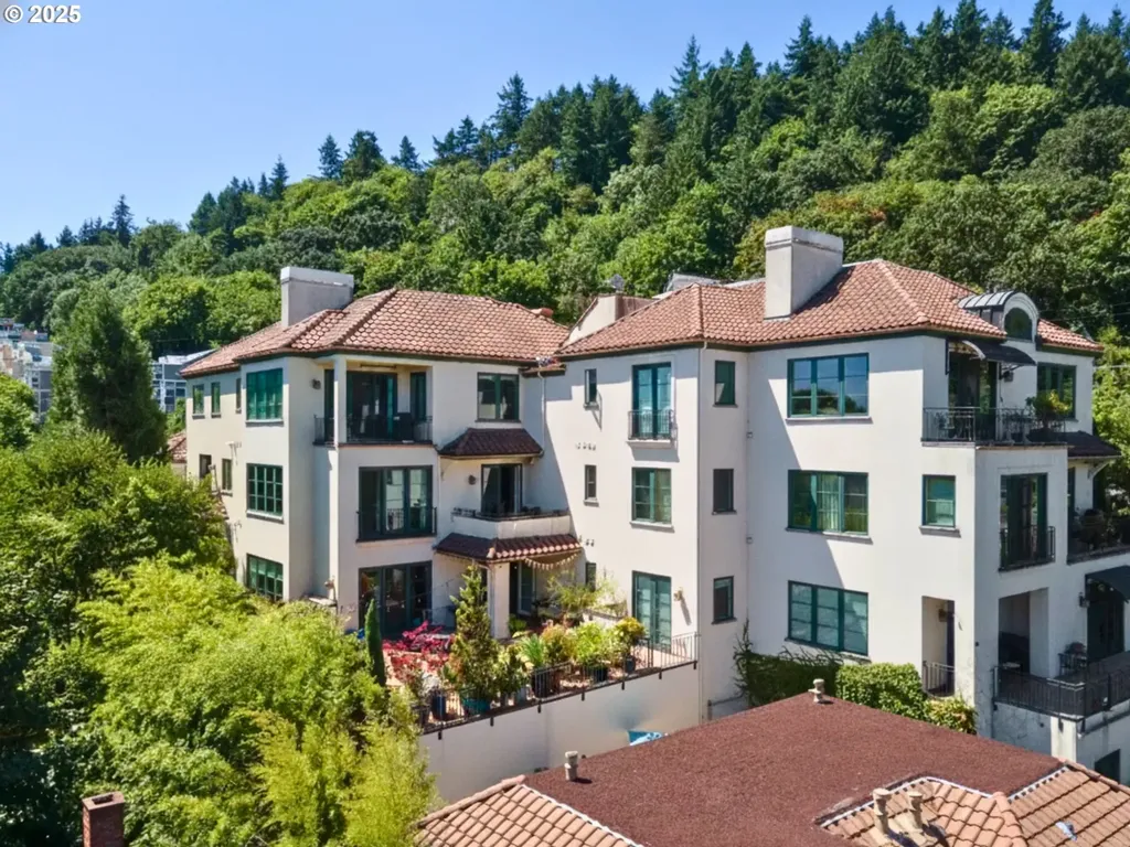 3328 SW Barbur Boulevard Portland OR 97239
