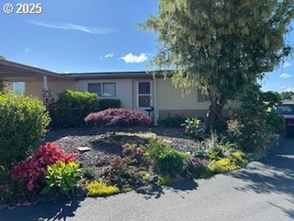 332 SW Plymouth Way Beaverton OR 97006