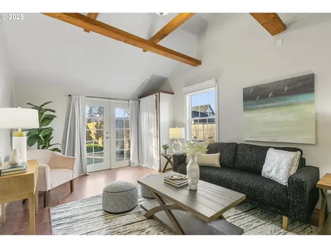 265 S 10th Avenue Cornelius OR 97113
