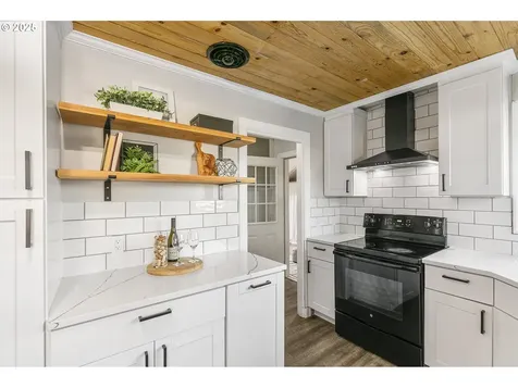 265 S 10th Avenue Cornelius OR 97113
