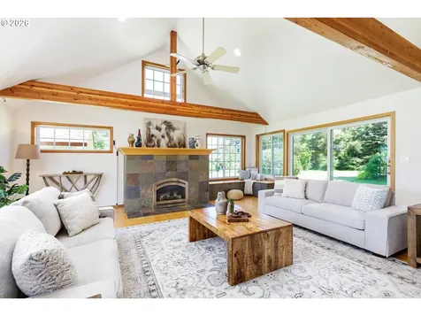 13925 S Carus Road Oregon City OR 97045