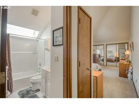 2251 SW Trachsel Drive Beaverton OR 97003