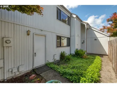 2251 SW Trachsel Drive Beaverton OR 97003