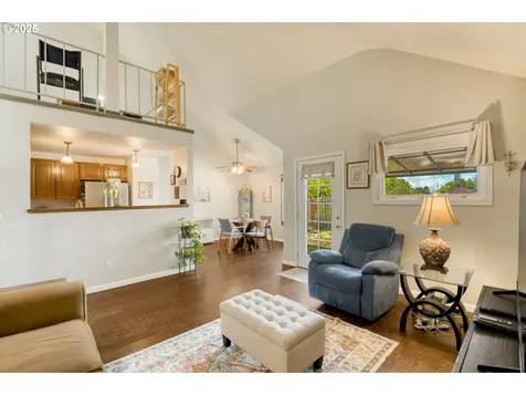 2251 SW Trachsel Drive Beaverton OR 97003