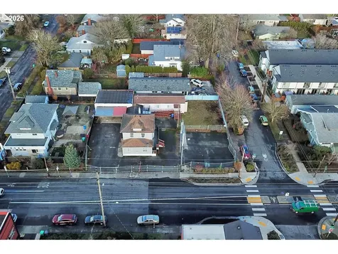 8523 SE Stark Street Portland OR 97216