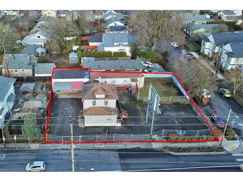 8523 SE Stark Street Portland OR 97216
