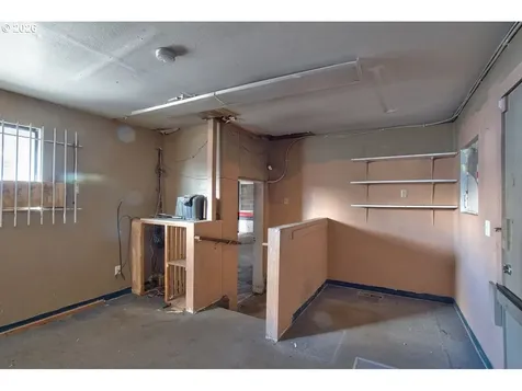 8523 SE Stark Street Portland OR 97216
