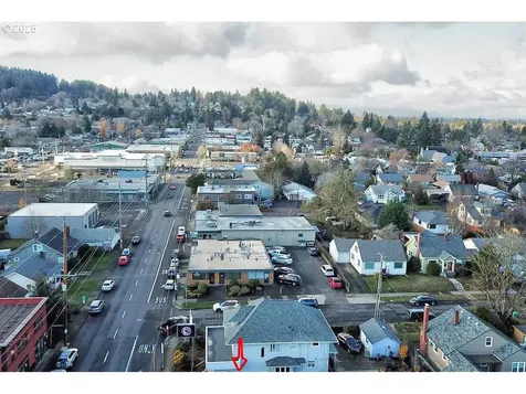 8523 SE Stark Street Portland OR 97216