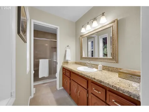 85532 Appletree Drive Eugene OR 97405