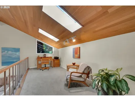 85532 Appletree Drive Eugene OR 97405