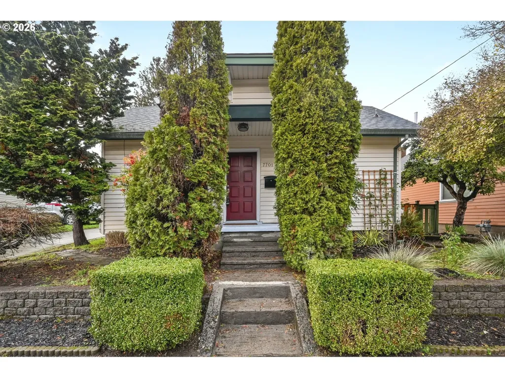 7701 N Hodge Avenue Portland OR 97203