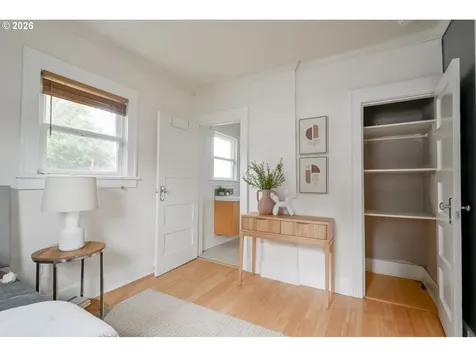 7701 N Hodge Avenue Portland OR 97203