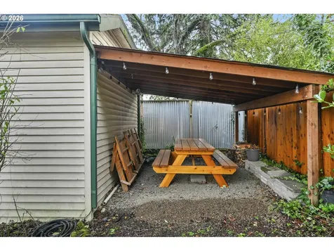 7701 N Hodge Avenue Portland OR 97203