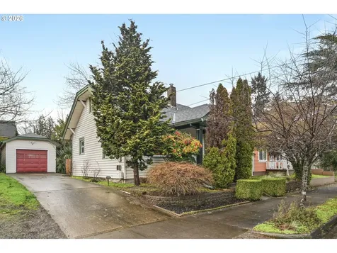 7701 N Hodge Avenue Portland OR 97203