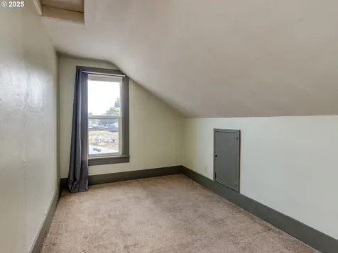 486 S Knott Street Canby OR 97013