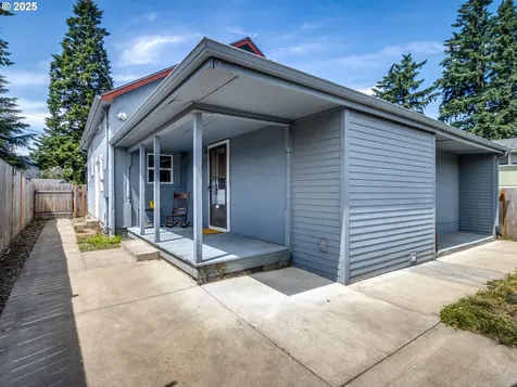 486 S Knott Street Canby OR 97013