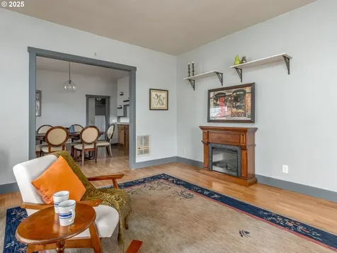 486 S Knott Street Canby OR 97013
