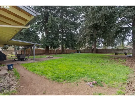 1095 N Manzanita Street Canby OR 97013