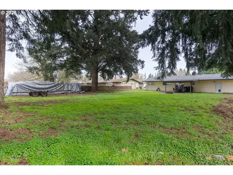 1095 N Manzanita Street Canby OR 97013
