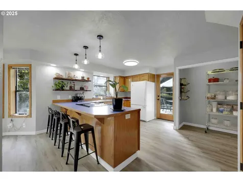 33370 Idyllwild Road Creswell OR 97426