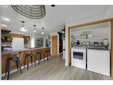 33370 Idyllwild Road Creswell OR 97426