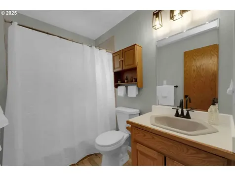 33370 Idyllwild Road Creswell OR 97426