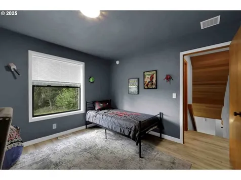 33370 Idyllwild Road Creswell OR 97426