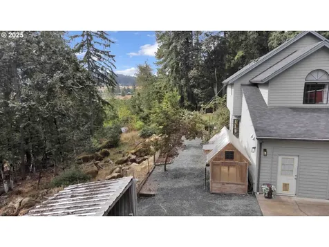 33370 Idyllwild Road Creswell OR 97426