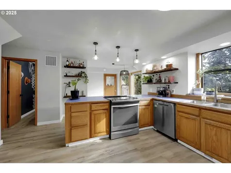 33370 Idyllwild Road Creswell OR 97426