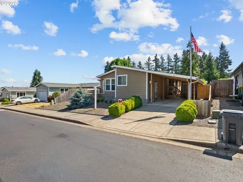 1015 Oak Street Silverton OR 97381