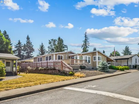 1015 Oak Street Silverton OR 97381