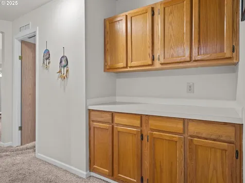 1015 Oak Street Silverton OR 97381