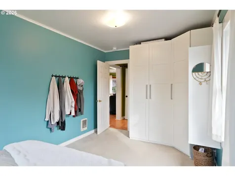 424 S 3rd Street Silverton OR 97381