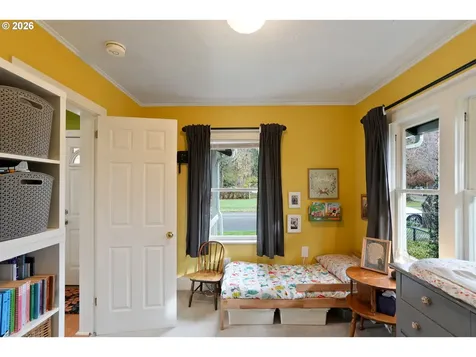 424 S 3rd Street Silverton OR 97381