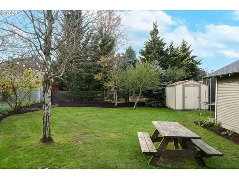 424 S 3rd Street Silverton OR 97381