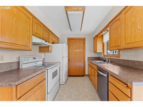 18765 SW Honeywood Court Beaverton OR 97003