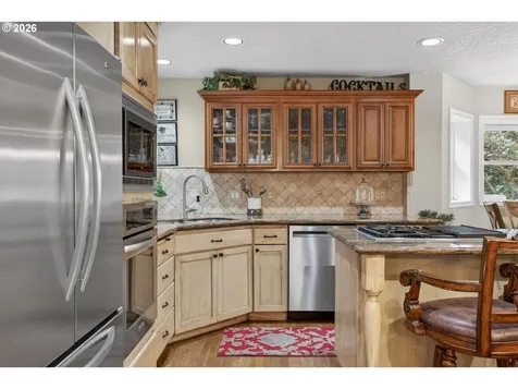 15200 Lily Bay Court Lake Oswego OR 97034