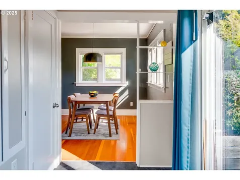 5254 NE 30th Avenue Portland OR 97211