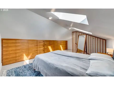 5254 NE 30th Avenue Portland OR 97211