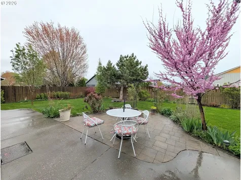 10503 Emily Drive Island City OR 97850