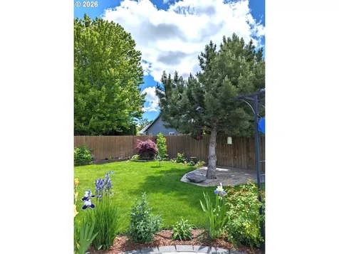 10503 Emily Drive Island City OR 97850