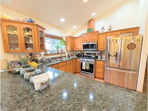 10503 Emily Drive Island City OR 97850