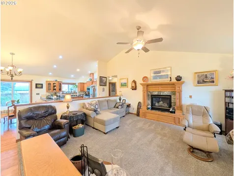 10503 Emily Drive Island City OR 97850