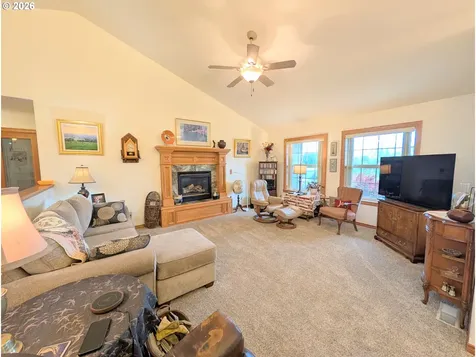10503 Emily Drive Island City OR 97850